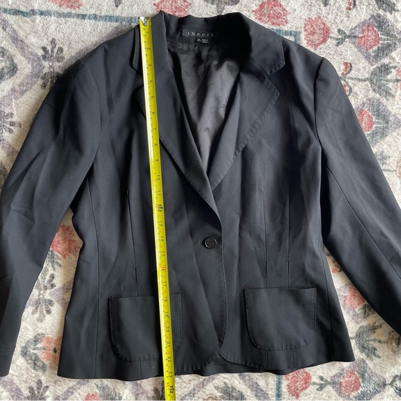 Theory Suit Blazer - Picture 13 of 14